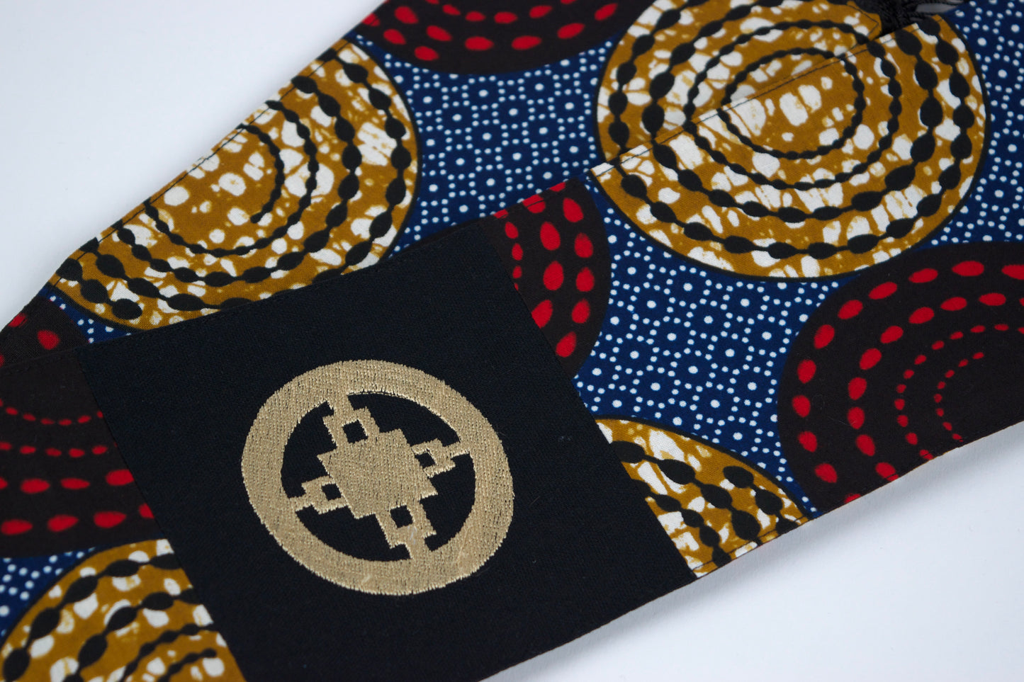 Honors Collection African Print Graduation Sash w/ Adinkra Embroidery - DAME DAME (Intelligence, Ingenuity)